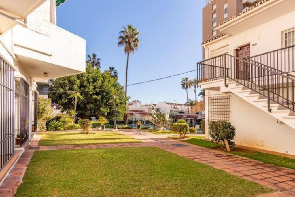 Playa Carihuela By Hdc Apartments Torremolinos Exterior foto