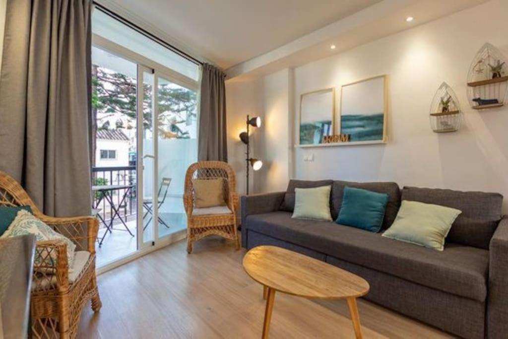 Playa Carihuela By Hdc Apartments Torremolinos Exterior foto