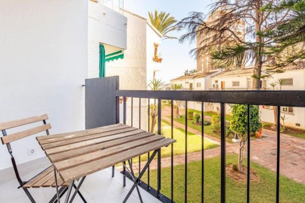 Playa Carihuela By Hdc Apartments Torremolinos Exterior foto